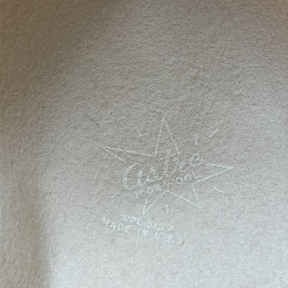 Astre Vintage felted wool hat cream grosgrain ribbon trim - Picture 6 of 9